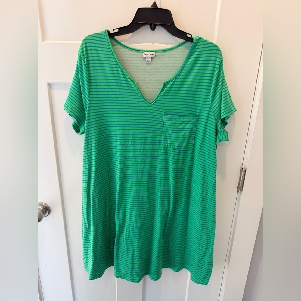Love Fire 0X Green Blue Stripe Tee Plus Size Notch Neck Pocket Top